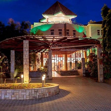Imperial Heights Hotel, Εντέμπε Εξωτερικό φωτογραφία