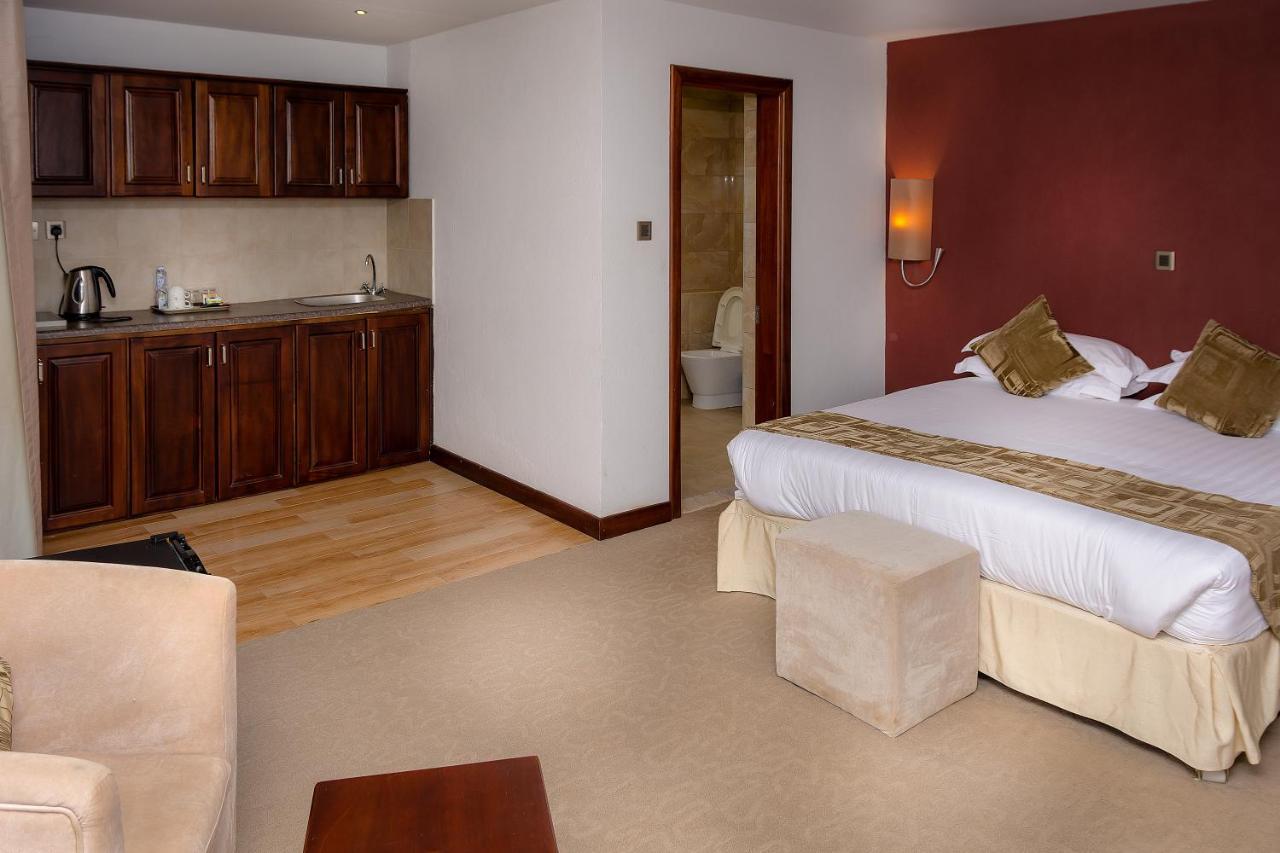 Imperial Heights Hotel, Εντέμπε Εξωτερικό φωτογραφία