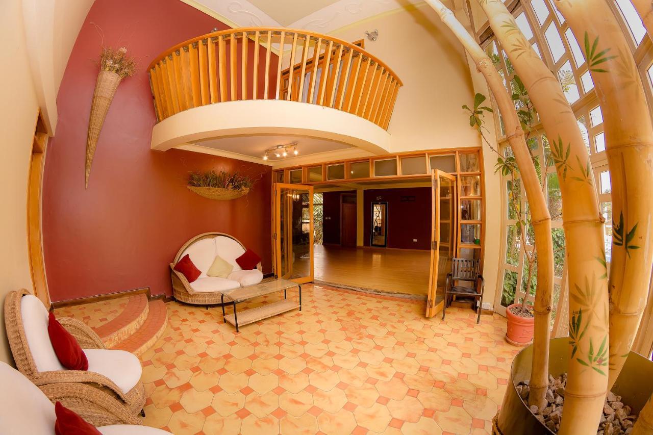 Imperial Heights Hotel, Εντέμπε Εξωτερικό φωτογραφία