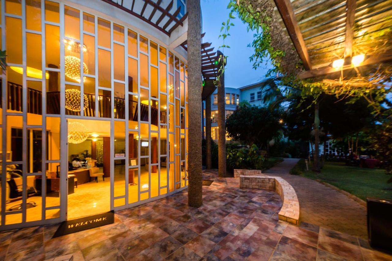 Imperial Heights Hotel, Εντέμπε Εξωτερικό φωτογραφία