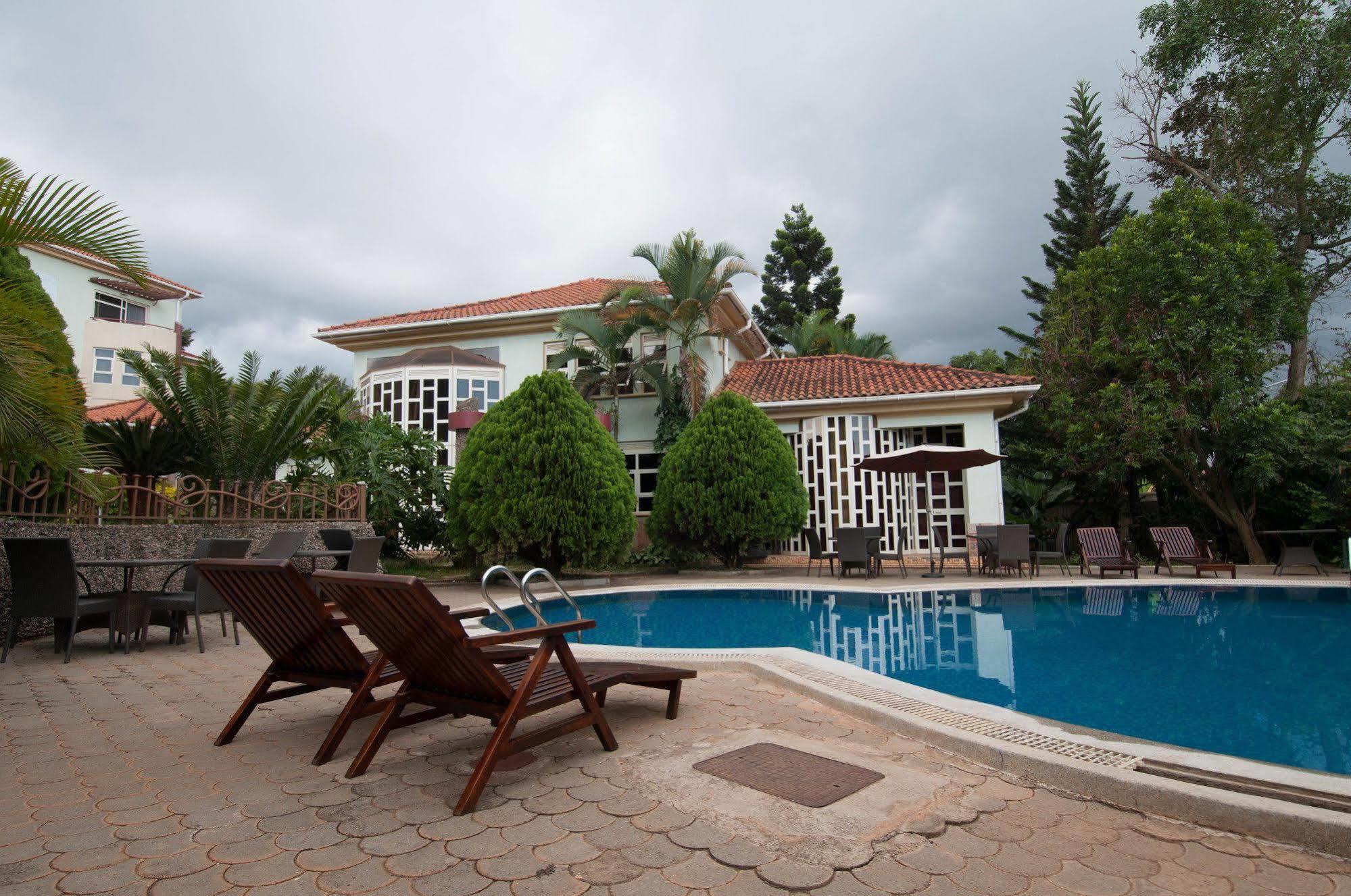 Imperial Heights Hotel, Εντέμπε Εξωτερικό φωτογραφία