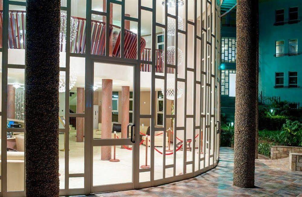 Imperial Heights Hotel, Εντέμπε Εξωτερικό φωτογραφία
